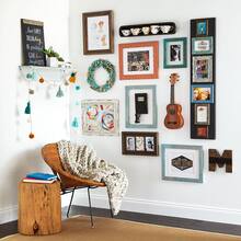 Frames Savannah Tel And Pom Yarn Garland